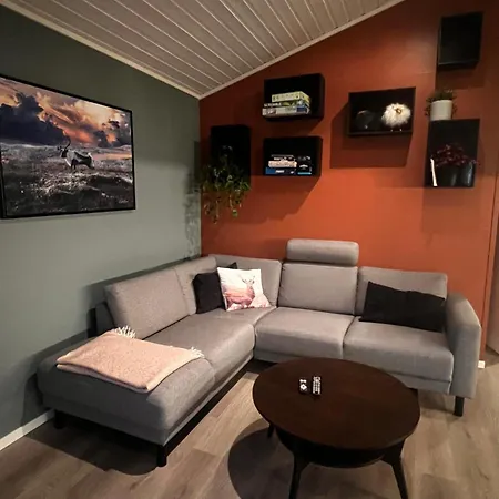 Holiday home Tronderstua